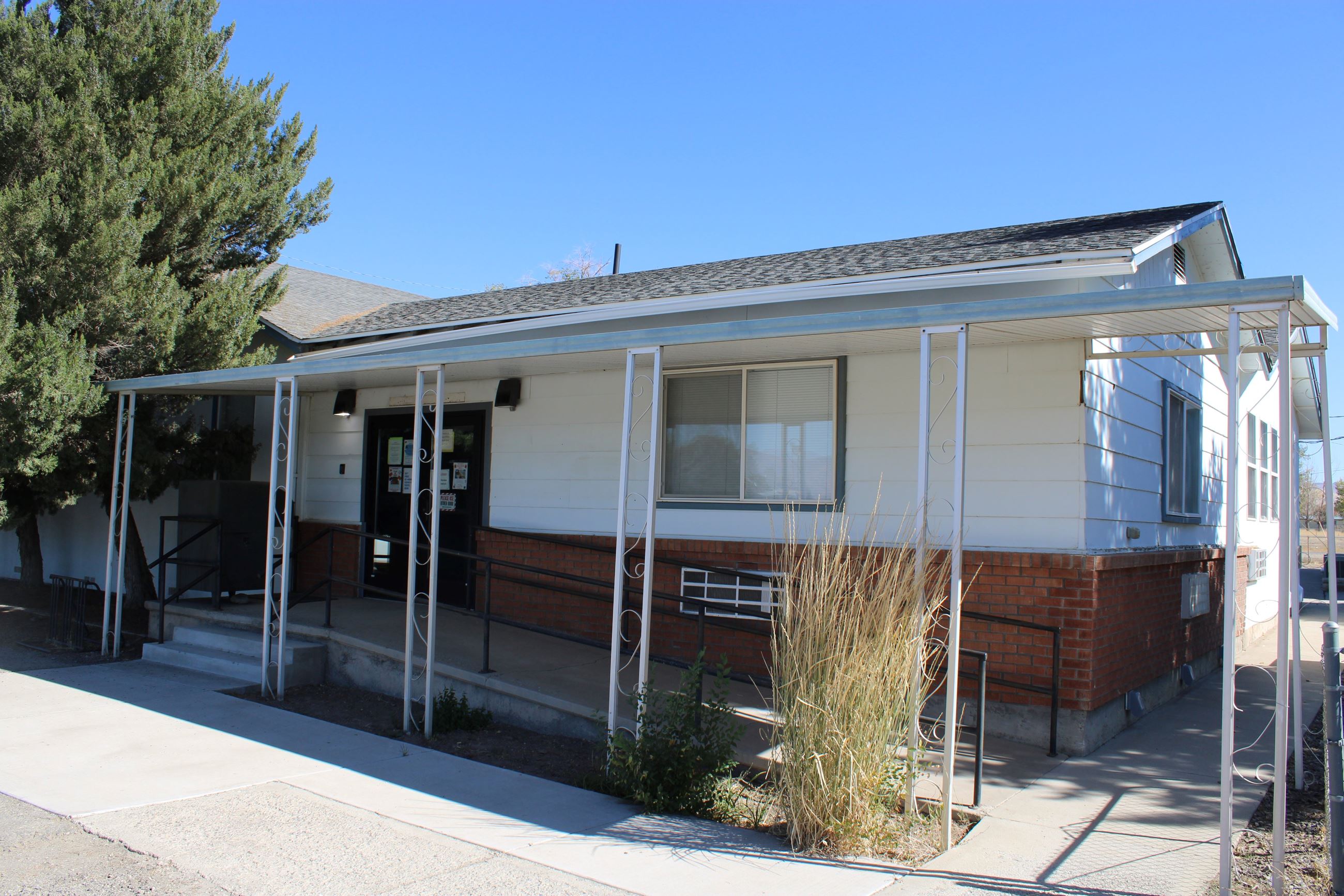 Picture of McDermitt branch library front entrance